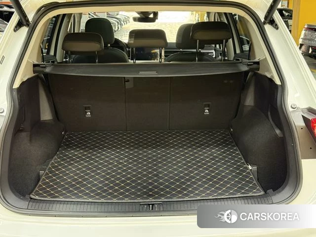 Volkswagen Tiguan L 2022 Белый из Китая, фото 4