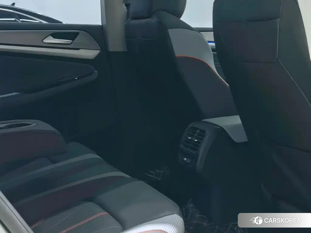 Volkswagen Lamando 2024 Белый из Китая, фото 4