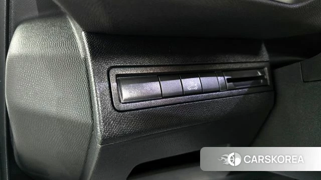 Peugeot 3008 second generation 2019 Белый из Кореи, фото 4