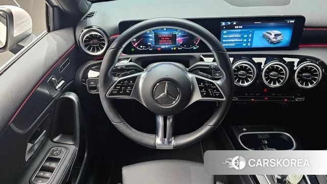 Mercedes-Benz A-Class W177 2023 Белый из Кореи, фото 4
