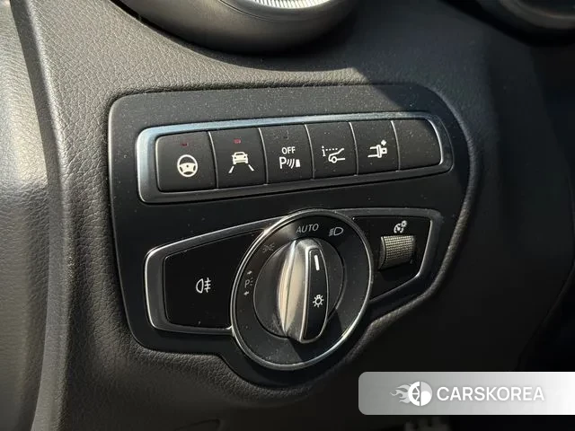 Mercedes-Benz C-Class W205 2021 Черный из Кореи, фото 4