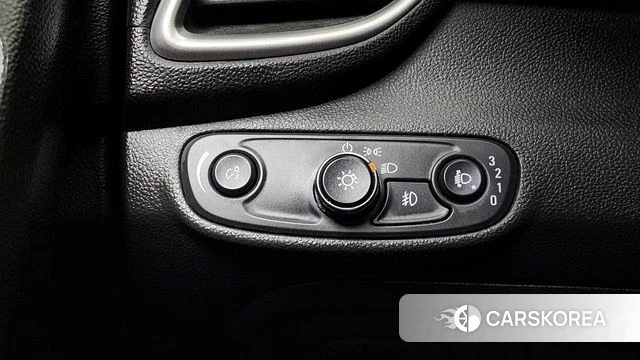Chevrolet (GM Daewoo) The New Trax 2019 Серый из Кореи, фото 4
