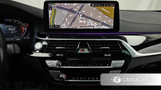 BMW 5 Series (G30) 2021 Серый из Кореи, фото 4