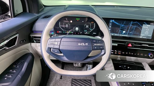 Kia The New Sportage 5th Generation Hybrid 2025 Серебристо-серый из Кореи, фото 4