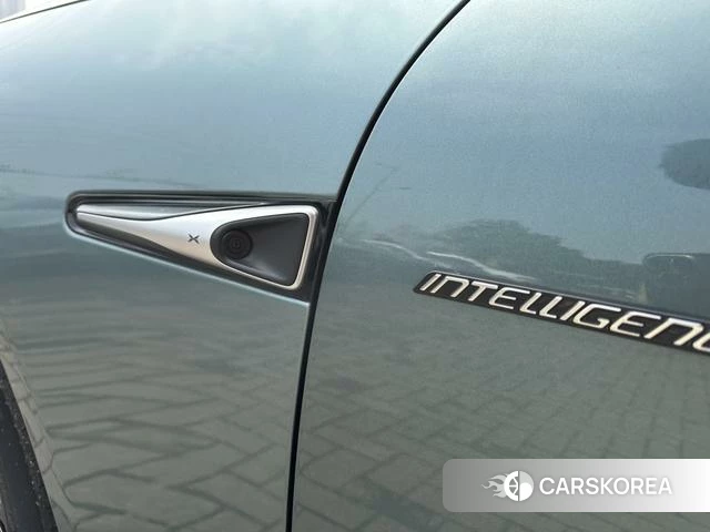 Xiaopeng Motors Xiaopeng P7 2023 Зеленый из Китая, фото 4