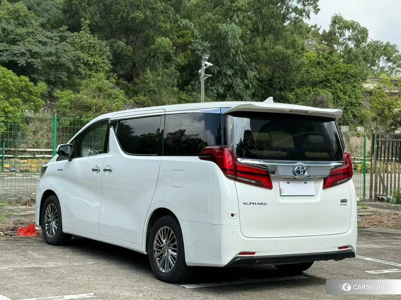 Toyota Elfa 2021 Белый из Китая, фото 4