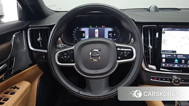 Volvo V90 Cross-Country 2022 Белый из Кореи, фото 4