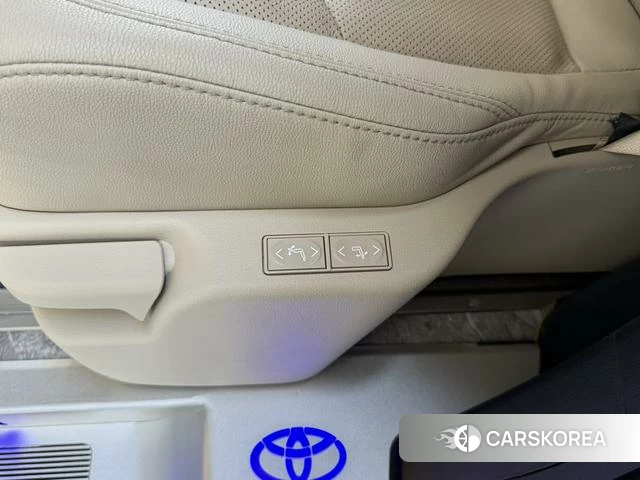 Toyota Saina 2023 Черный из Китая, фото 4