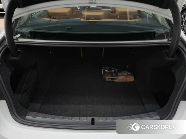 BMW 3 Series (G20) 2025 Белый из Кореи, фото 4