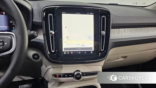 Volvo XC40 2024 Черный из Кореи, фото 4