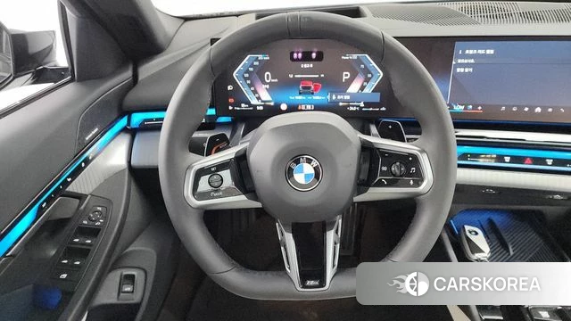 BMW 5 Series (G60) 2025 Серый из Кореи, фото 4