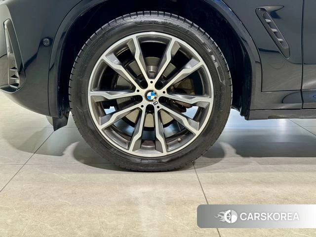 BMW X3 id 3882384 из Китая 4