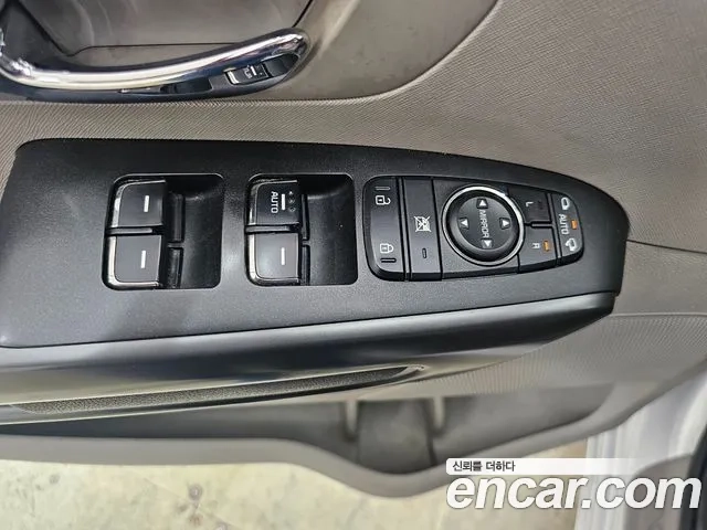 Kia The New Carnival 2018 Серебряный из Кореи, фото 4