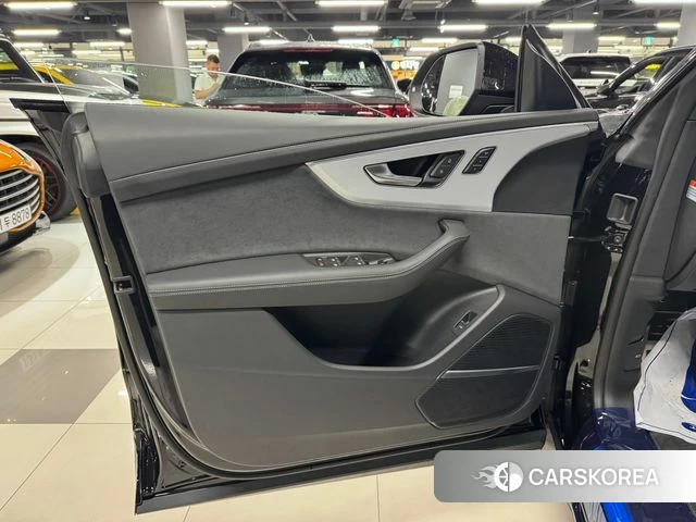 Audi Q8 (4M) 2026 Черный из Кореи, фото 4