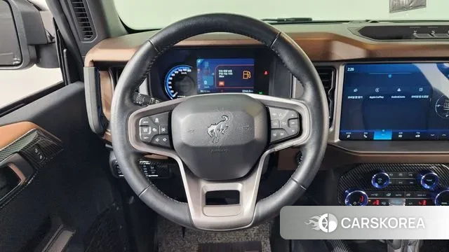 Ford Bronco 6th Generation 2023 Черный из Кореи, фото 4