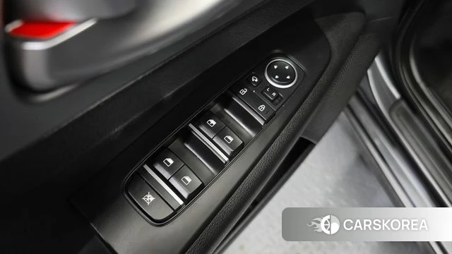 Kia The New K3 2nd generation 2022 Серый из Кореи, фото 4