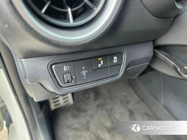 Kia The New K3 2nd generation 2023 Белый из Кореи, фото 4