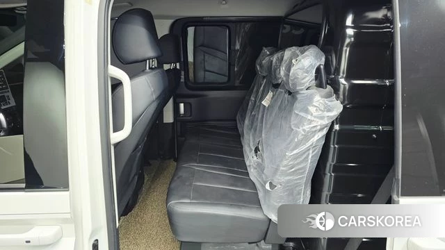 Hyundai Staria 2024 Белый из Кореи, фото 4