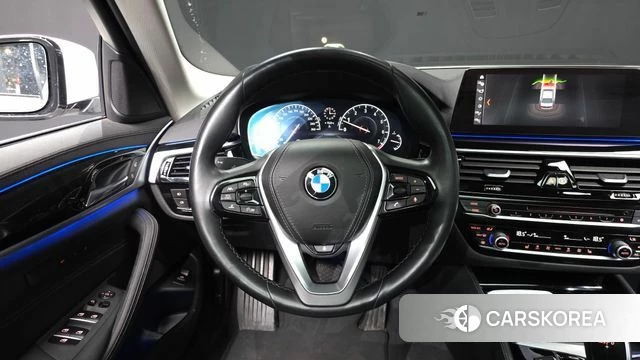 BMW 5 Series (G30) 2019 Белый из Кореи, фото 4