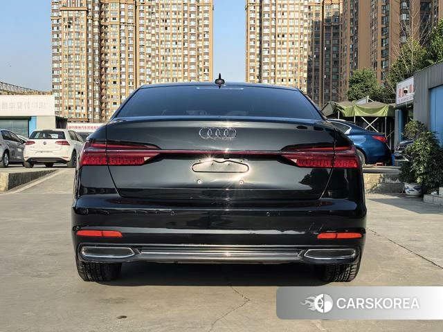 Audi A6L 2021 Черный из Китая, фото 4