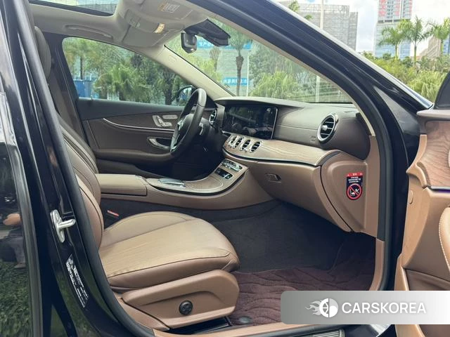 Mercedes-Benz E-class 2021 Черный из Китая, фото 4