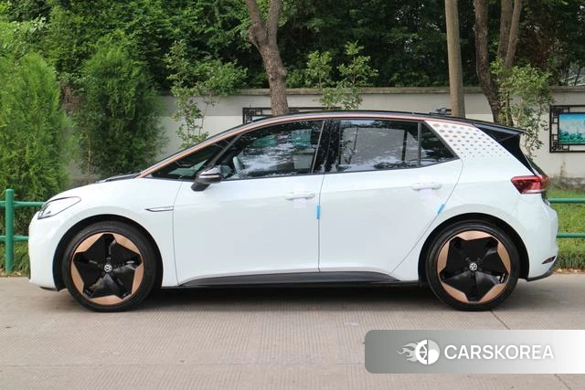 Volkswagen ID.3 2022 Белый из Китая, фото 4
