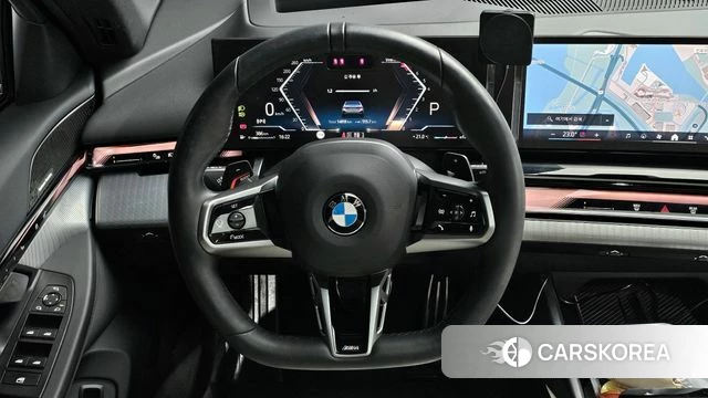 BMW 5 Series (G60) 2024 Светло-серебряный цвет из Кореи, фото 4