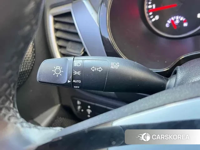 Kia Seltos 2022 Белый из Кореи, фото 4