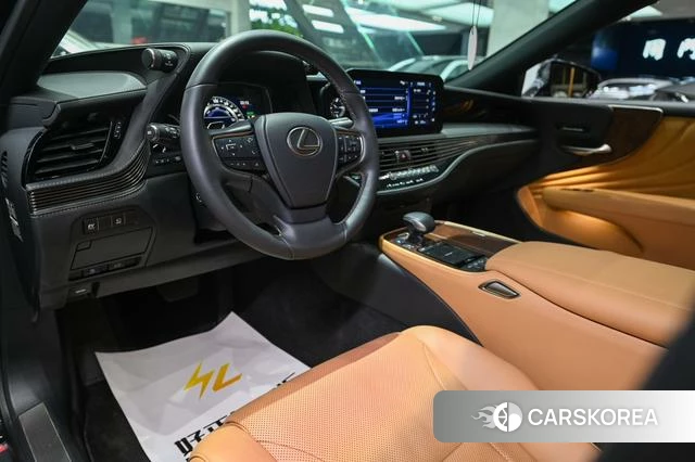 Lexus LS 2022 Черный из Китая, фото 4