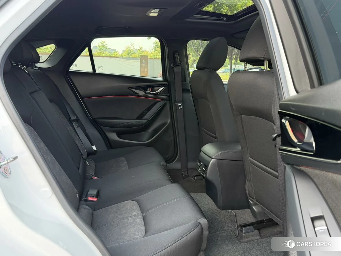 Mazda CX-4 2020 Белый из Китая, фото 4