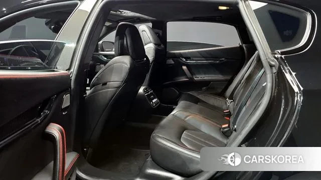 Maserati Quattroporte 2020 Черный из Кореи, фото 4