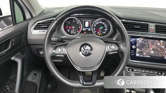 Volkswagen Tiguan second Generation 2019 Белый из Кореи, фото 4