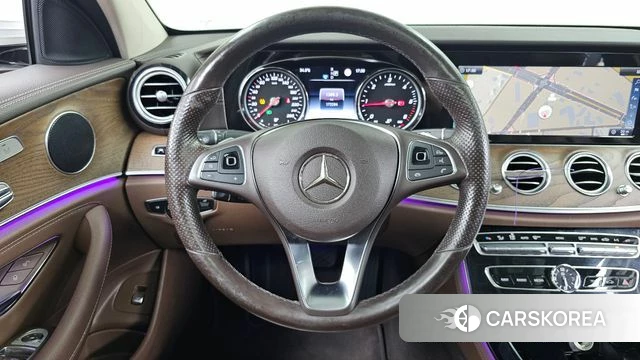 Mercedes-Benz E-Class W213 2018 Белый из Кореи, фото 4