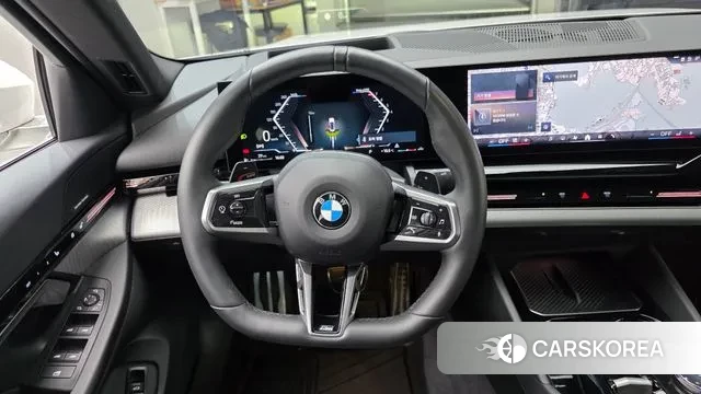 BMW 5 Series (G60) 2024 Белый из Кореи, фото 4