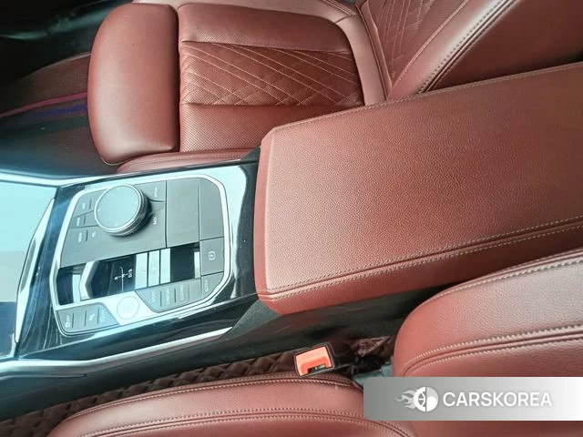 BMW 3 series 2024 Черный из Китая, фото 4