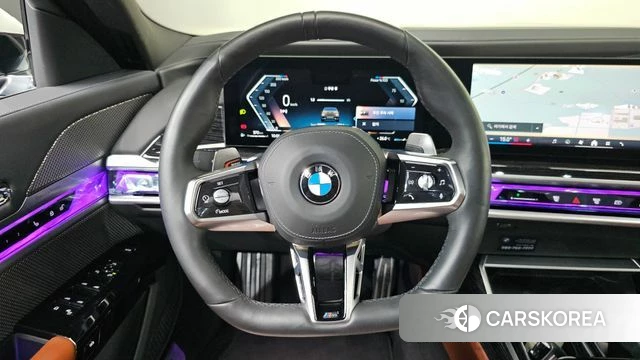 BMW 7 Series (G70) 2025 Серебряный двухцветный из Кореи, фото 4