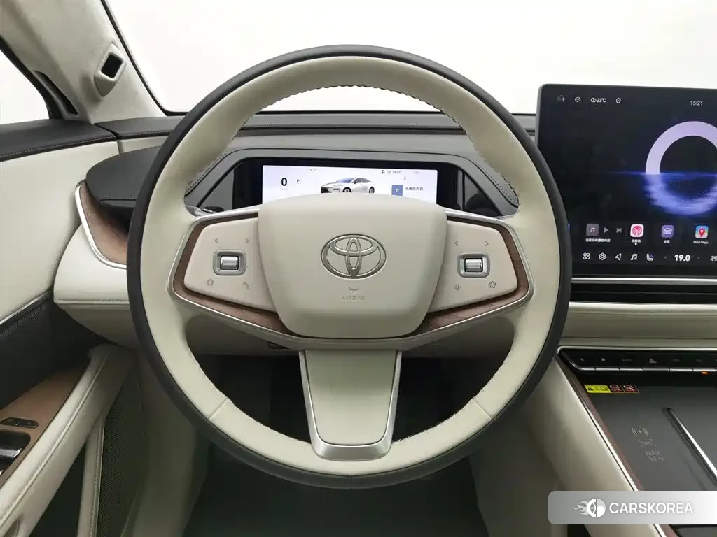 Toyota Platinum Wisdom 7 2026 Silver/gray из Китая, фото 4