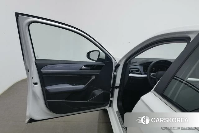 Volkswagen Lavida 2024 Белый из Китая, фото 4