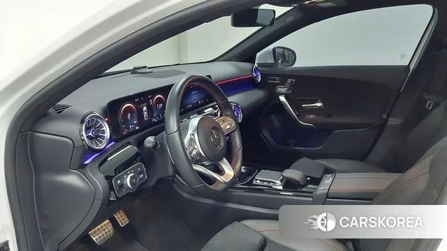 Mercedes-Benz A-Class W177 2023 Белый из Кореи, фото 4