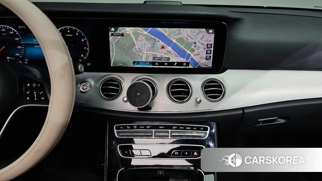 Mercedes-Benz E-Class W213 2021 Серый из Кореи, фото 4