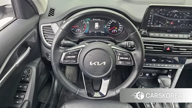 Kia Seltos 2022 Белый из Кореи, фото 4