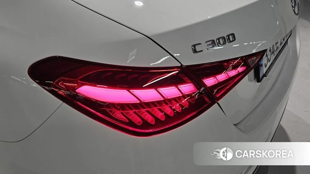 Mercedes-Benz C-Class W206 2023 Белый из Кореи, фото 4