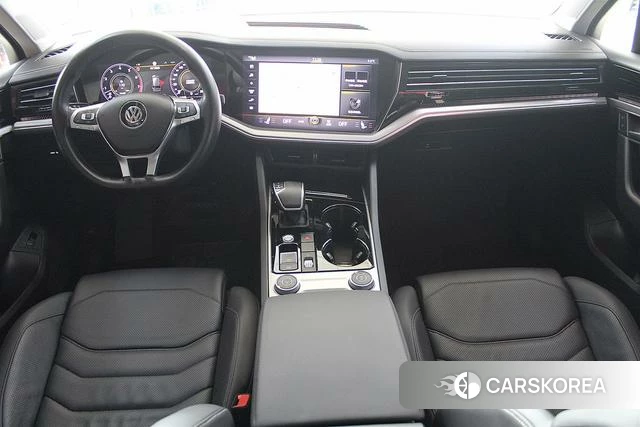 Volkswagen Touareg 2019 Черный из Китая, фото 4