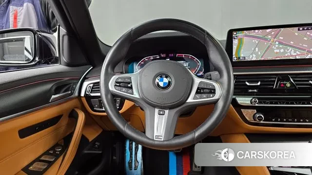 BMW 5 Series (G30) 2023 Черный из Кореи, фото 4