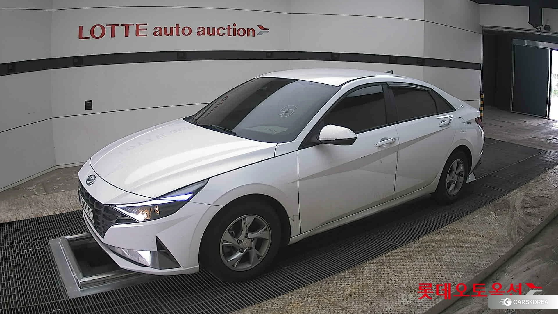 Hyundai Avante 2023 Atlas White из Кореи, фото 4