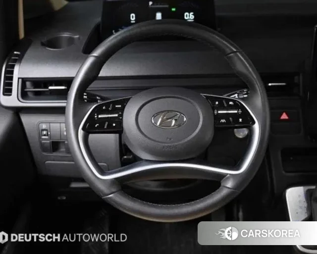 Hyundai Staria 2023 Серебристо-серый из Кореи, фото 4