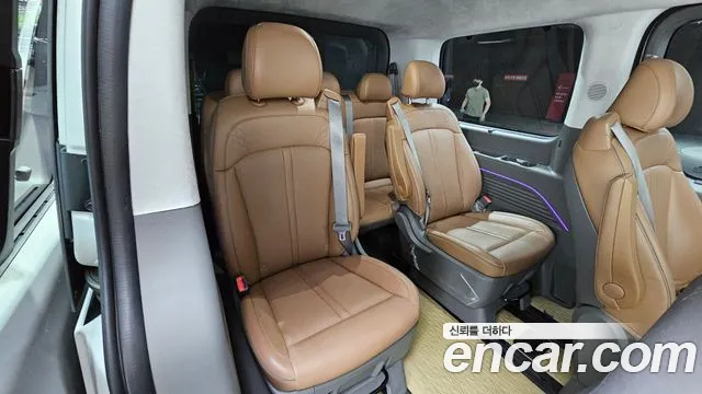 Hyundai Staria 2023 Белый из Кореи, фото 4