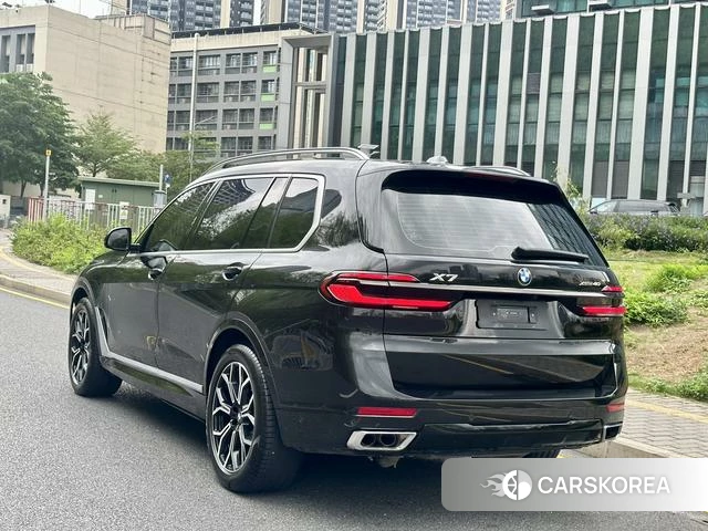 BMW X7 2024 Черный из Китая, фото 4
