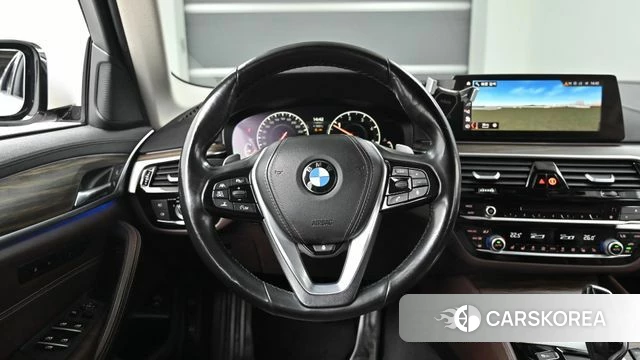 BMW 5 Series (G30) 2019 Белый из Кореи, фото 4