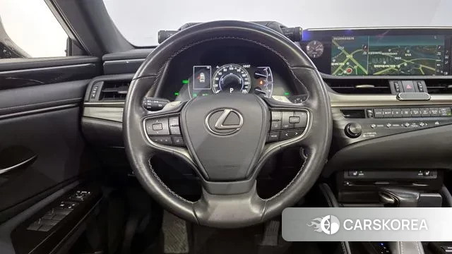 Lexus ES300h 7th generation 2019 Белый из Кореи, фото 4